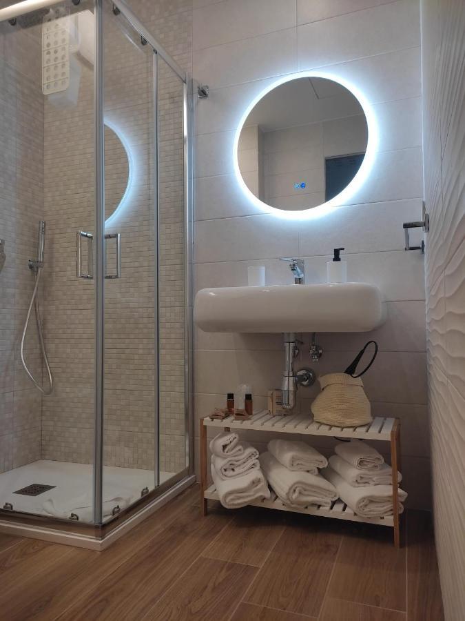 Апартаменти Domus13-With Private Parking Барі Екстер'єр фото