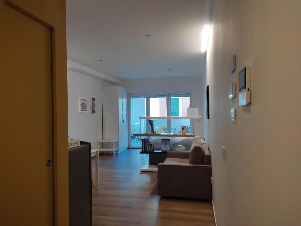 Апартаменти Domus13-With Private Parking Барі Екстер'єр фото
