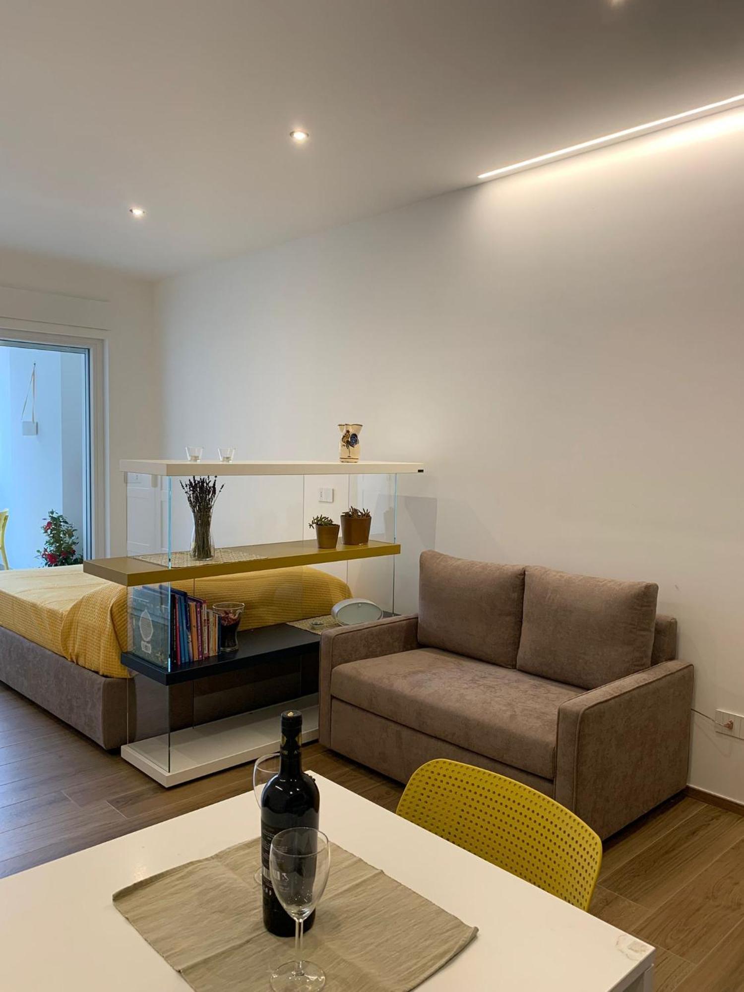 Апартаменти Domus13-With Private Parking Барі Екстер'єр фото