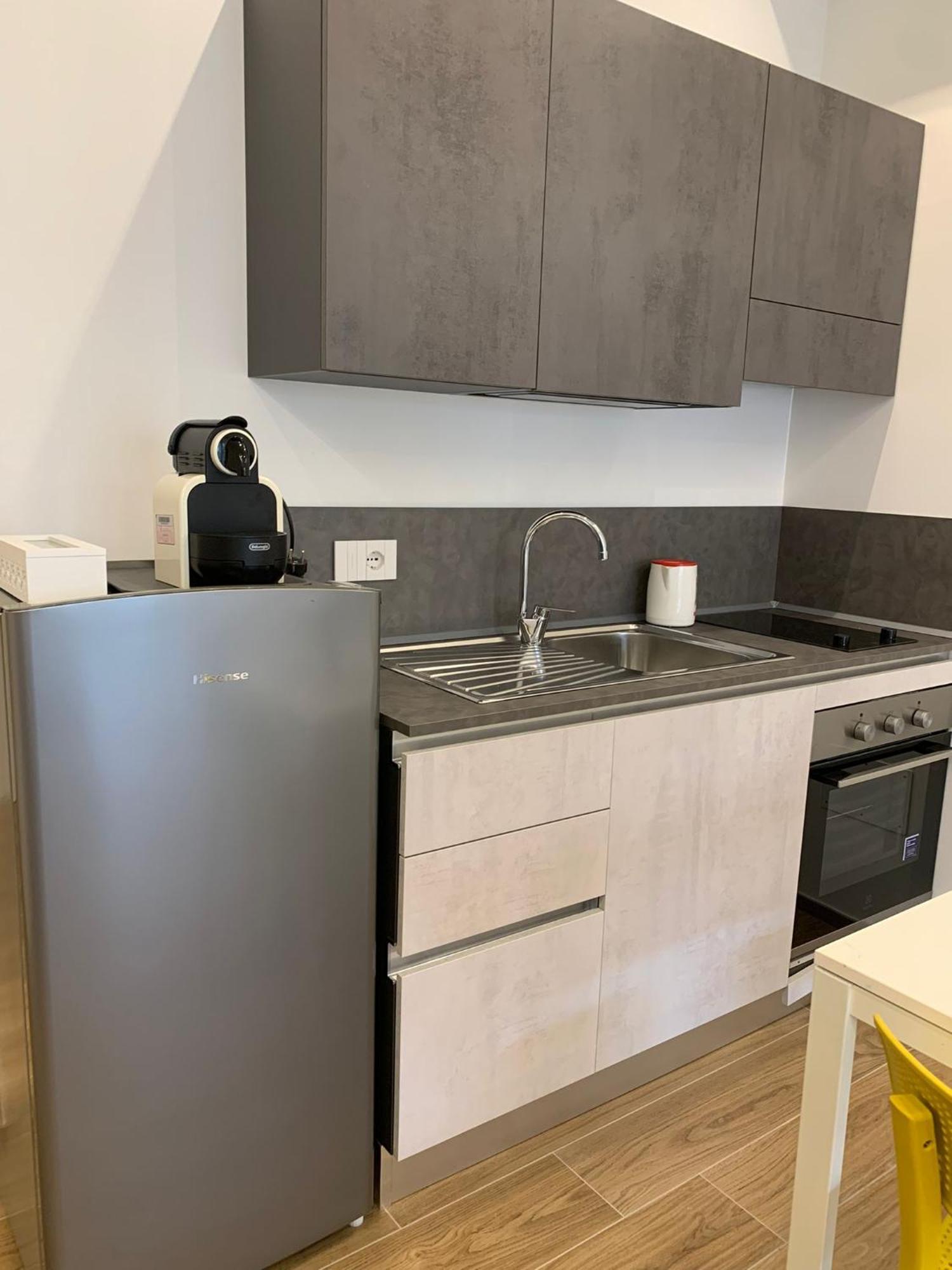 Апартаменти Domus13-With Private Parking Барі Екстер'єр фото