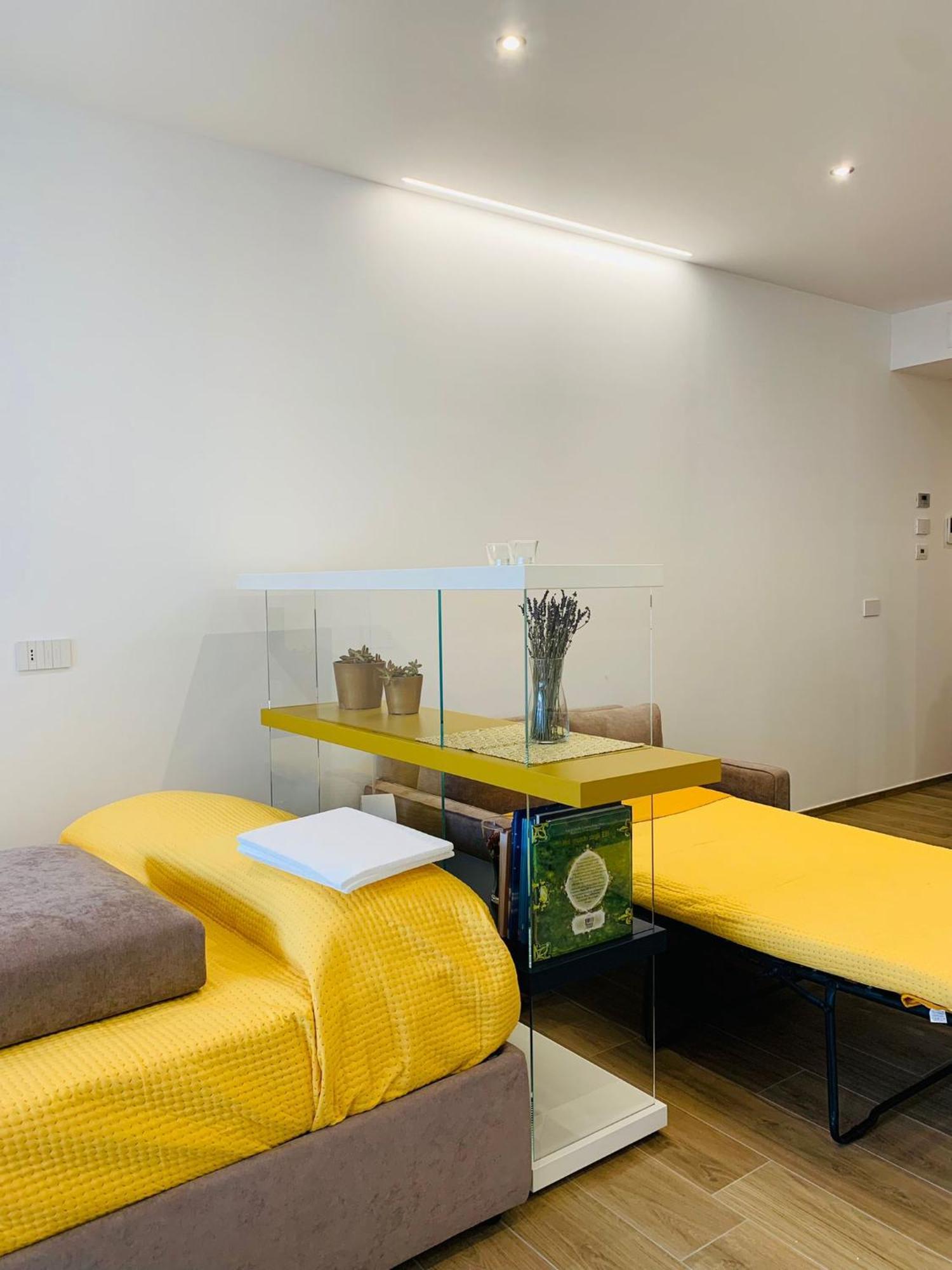 Апартаменти Domus13-With Private Parking Барі Екстер'єр фото
